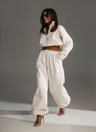 ONYX SET sweatshirt and wide ecru trousers